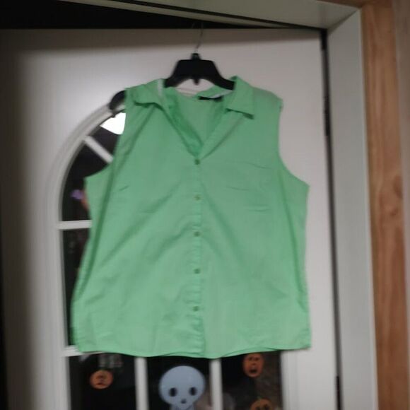 Basic Editions Light Green Sleeveless Camp Shirt Size Women's XL Worn 1 Time - Picture 1 of 2